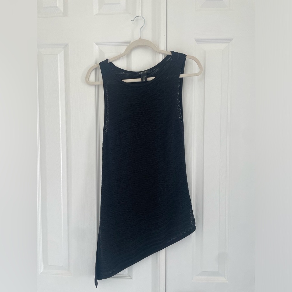 Long, sleeveless tunic